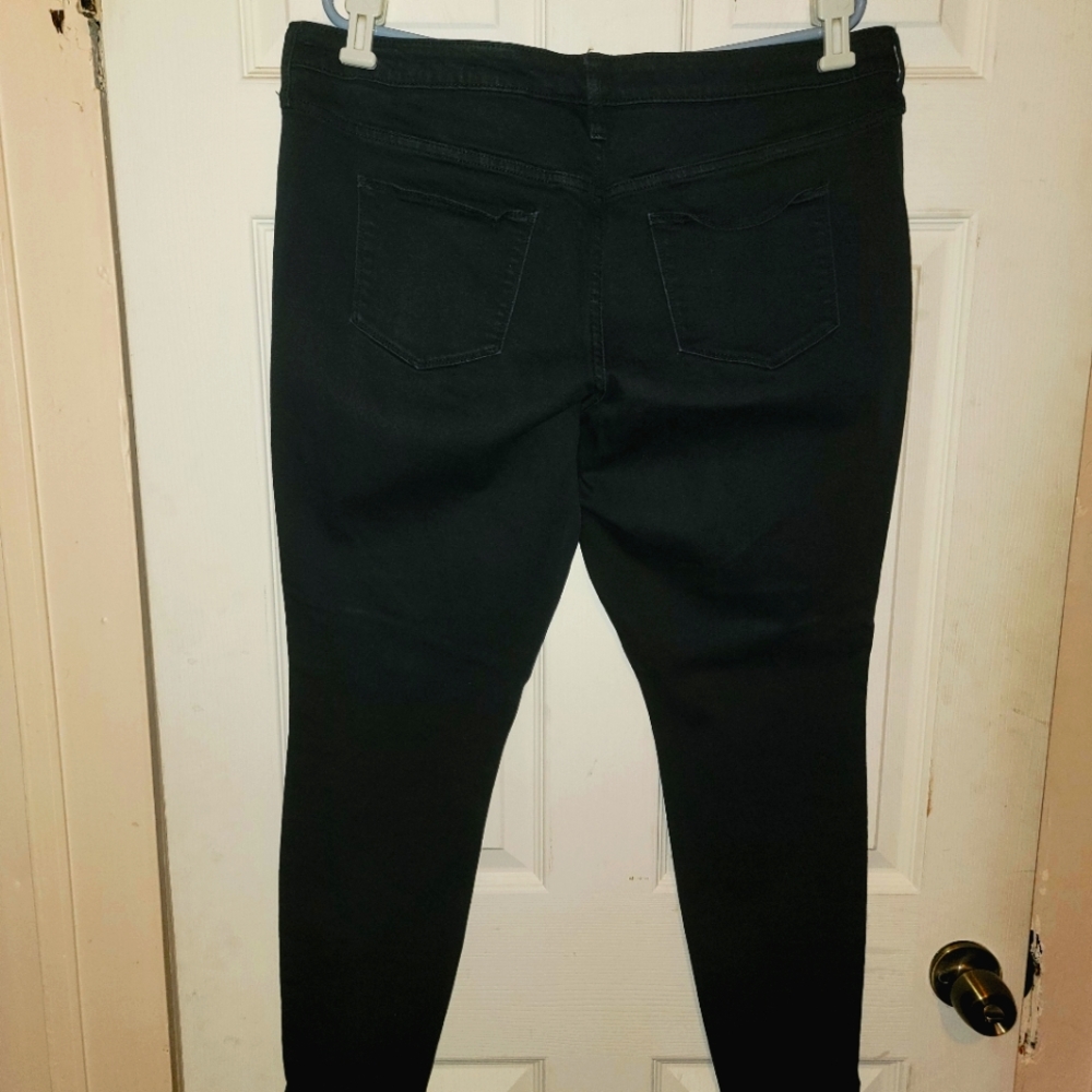 Universal Thread black Mid Rise Jegging - Picture 4 of 5